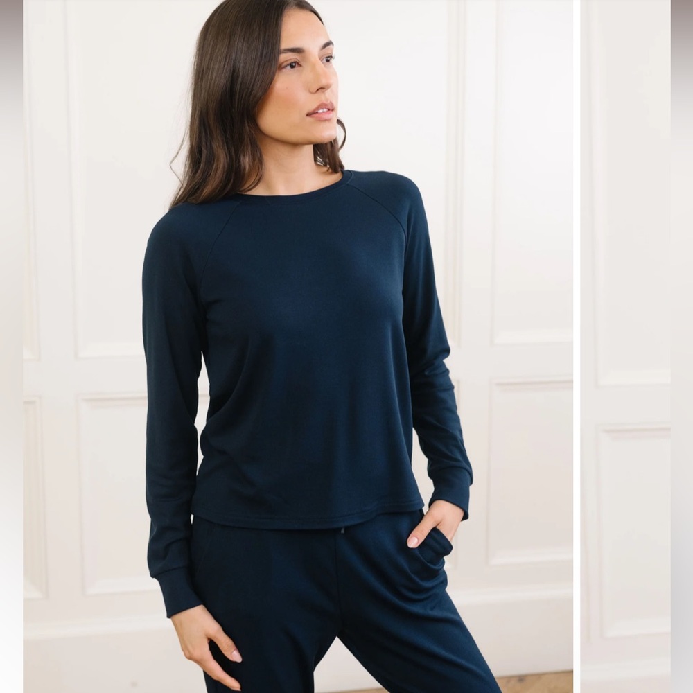(L) Cozy Earth Brushed Bamboo Pullover Crew Navy Blue Large Plush Lounge Top
